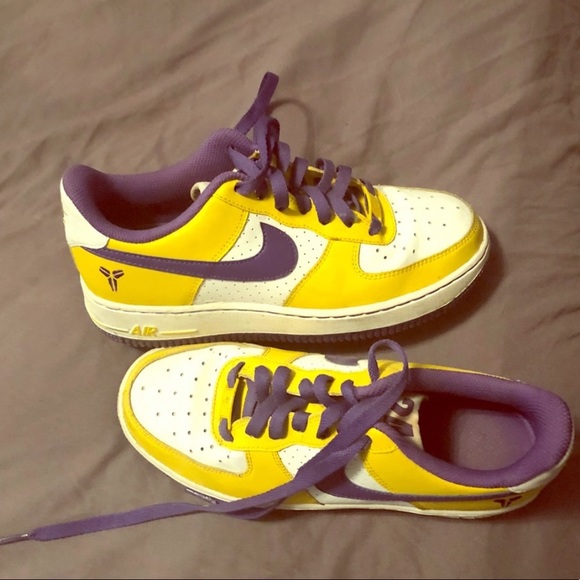 KOBE EDITION AIR FORCE ONES - Picture 2 of 3